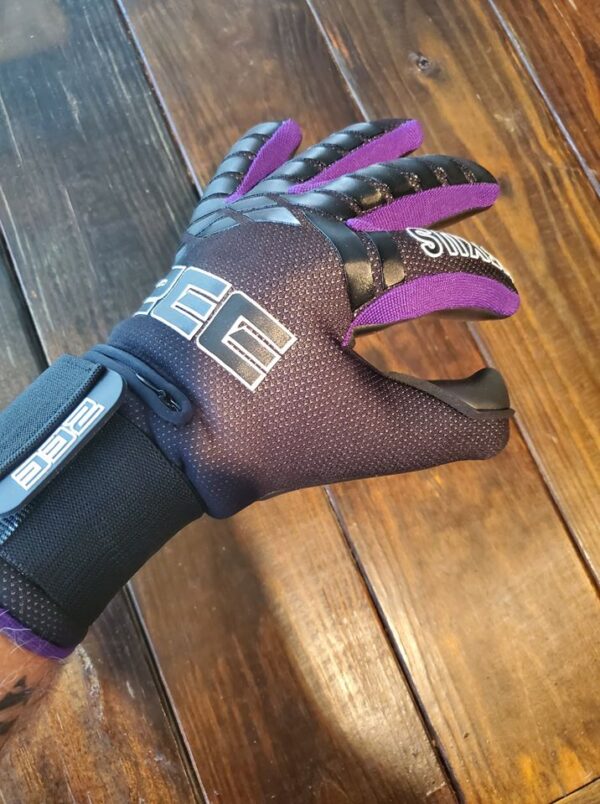 Nexus Goalkeeper Gloves by ZEE