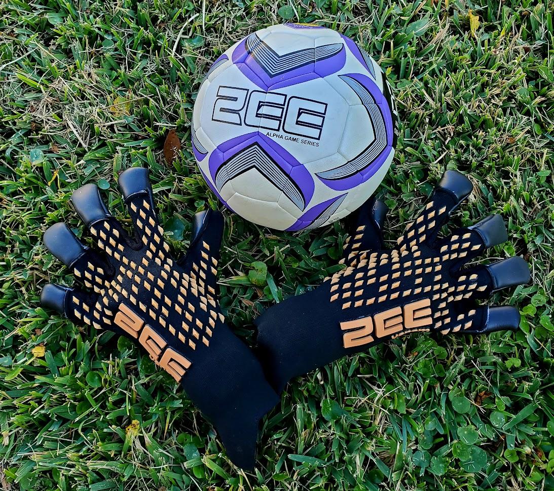 ZEE Venom Black 'n' Gold Professional Goalkeeper Gloves Now Available